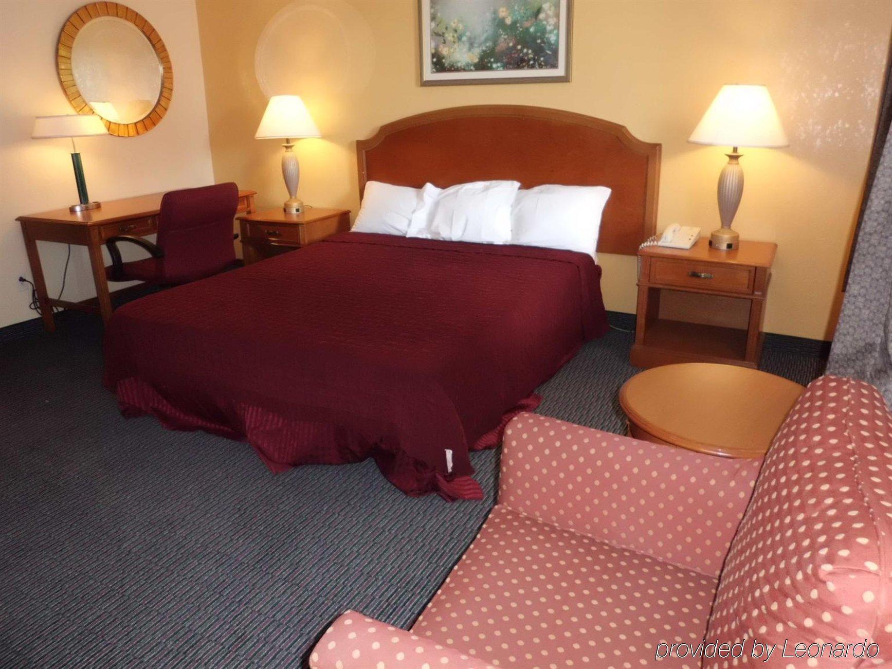 Americas Best Value Inn-Savannah Quarto foto